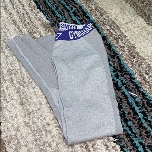 Gym shark leggings